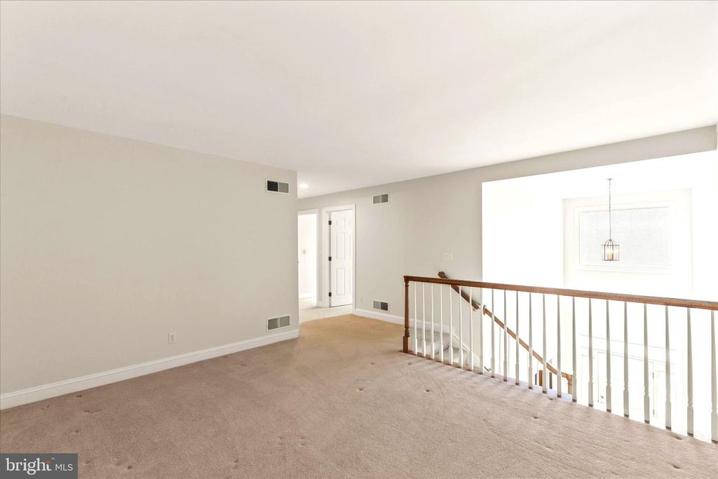 Image 33 of property listing at 1101 TURNBERRY LN, York, PA 17403