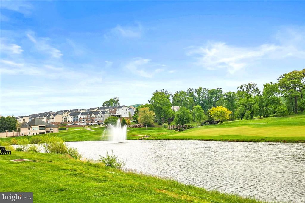 Image 47 of property listing at 1101 TURNBERRY LN, York, PA 17403