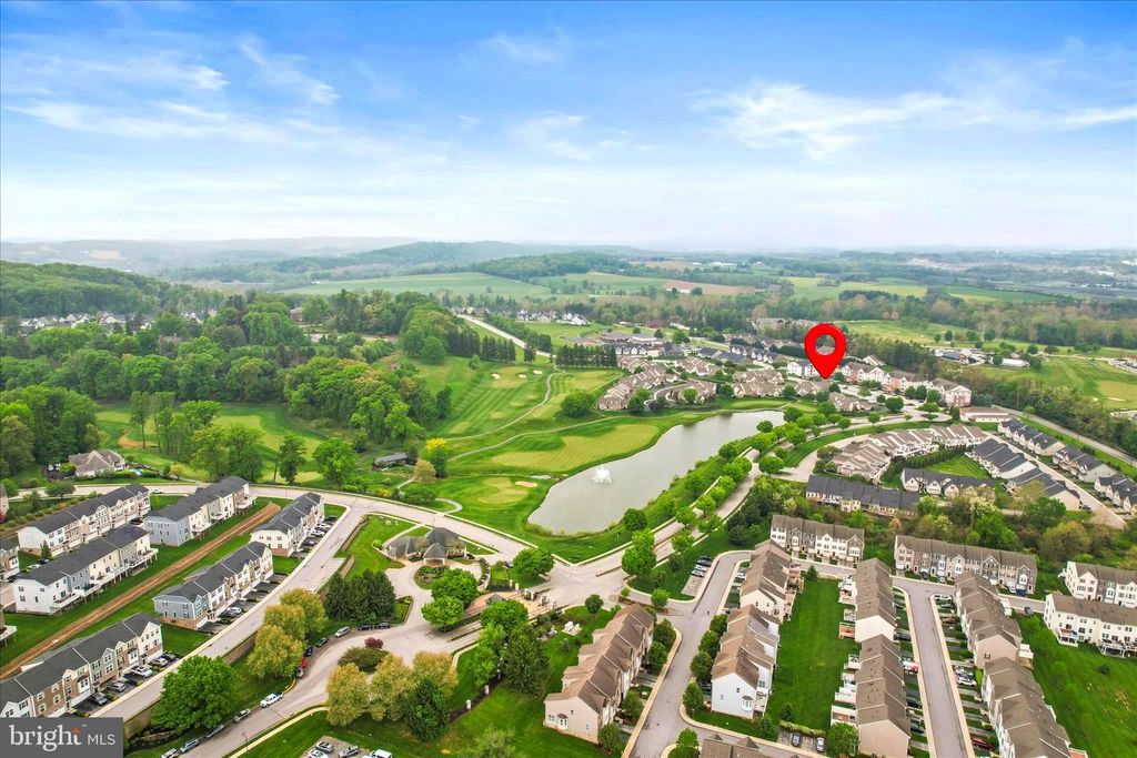 Image 57 of property listing at 1101 TURNBERRY LN, York, PA 17403
