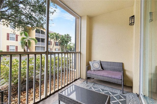 4121 Residence DR 303, Fort Myers, FL 33901