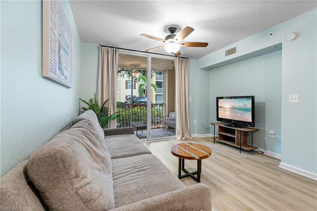 4121 Residence DR 303, Fort Myers, FL 33901