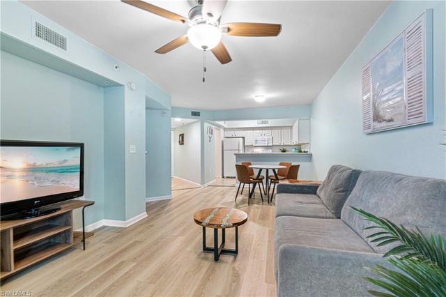 4121 Residence DR 303, Fort Myers, FL 33901