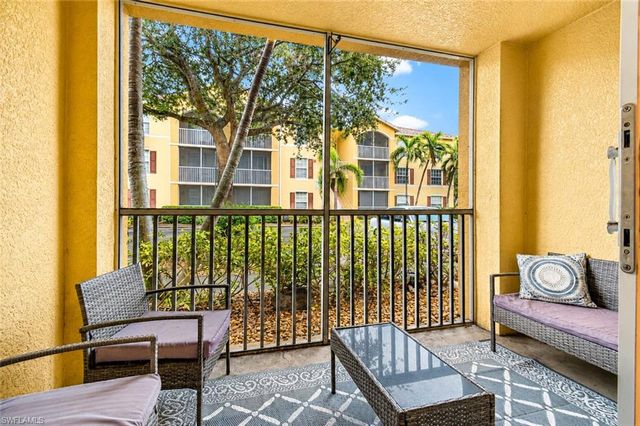 4121 Residence DR 303, Fort Myers, FL 33901