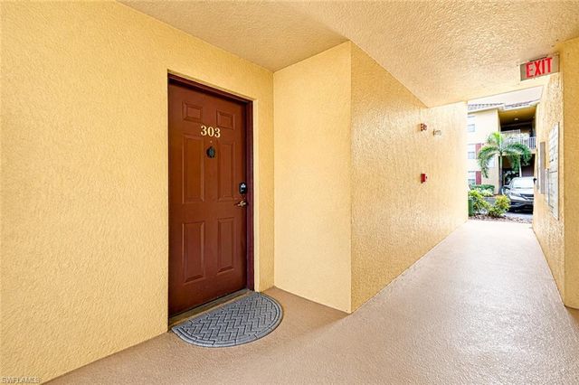 4121 Residence DR 303, Fort Myers, FL 33901