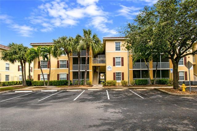 4121 Residence DR 303, Fort Myers, FL 33901