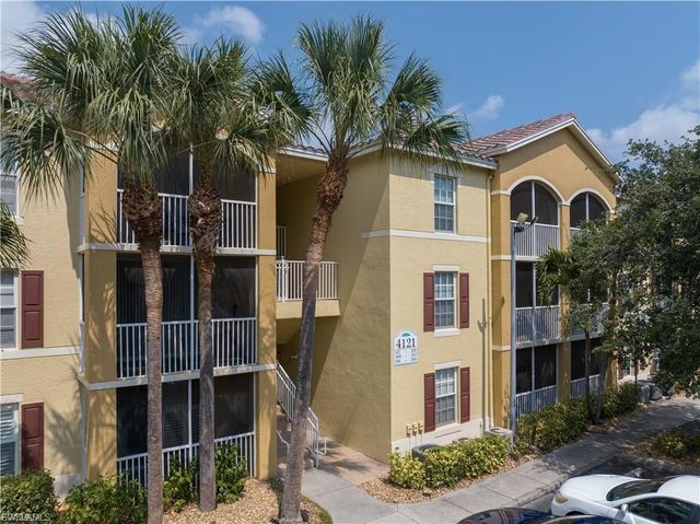 4121 Residence DR 303, Fort Myers, FL 33901
