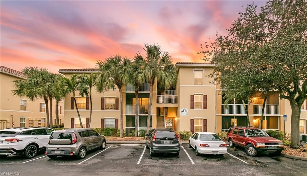 4121 Residence DR 303, FORT MYERS, FL 33901 — photo 2