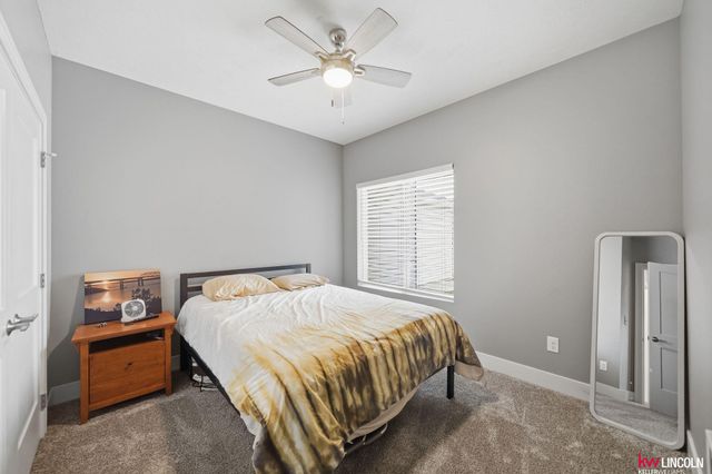 5013 W Hillsboro Drive, Lincoln, NE 68528