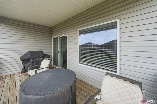5013 W Hillsboro Drive, Lincoln, NE 68528