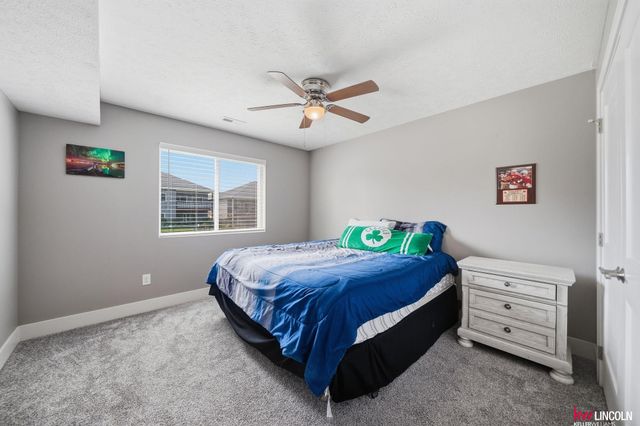 5013 W Hillsboro Drive, Lincoln, NE 68528