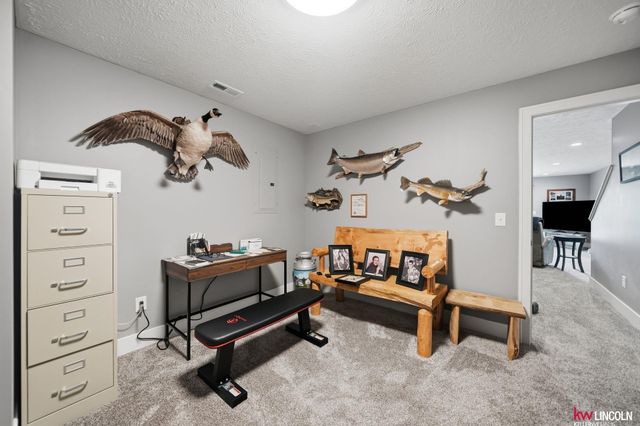 5013 W Hillsboro Drive, Lincoln, NE 68528