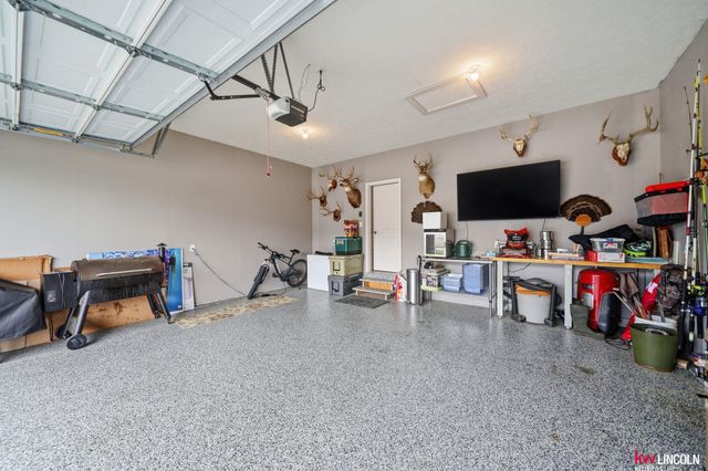 5013 W Hillsboro Drive, Lincoln, NE 68528