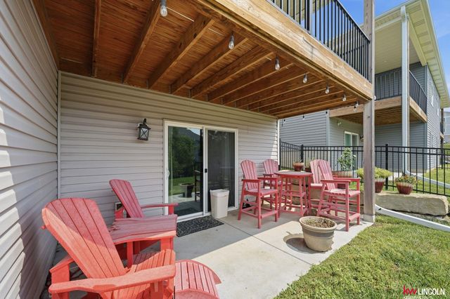5013 W Hillsboro Drive, Lincoln, NE 68528