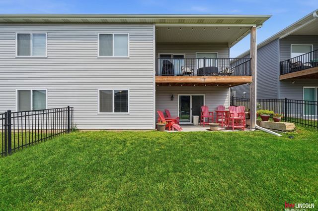 5013 W Hillsboro Drive, Lincoln, NE 68528