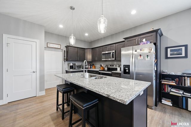 5013 W Hillsboro Drive, Lincoln, NE 68528