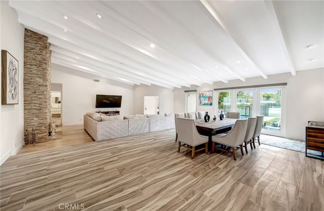 22914 Calvert Street, Woodland Hills, CA 91367