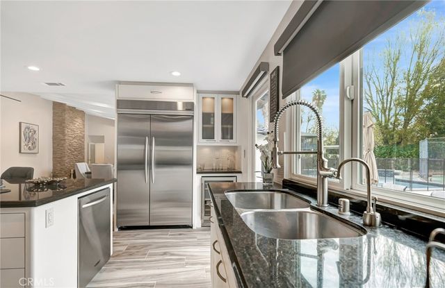 22914 Calvert Street, Woodland Hills, CA 91367
