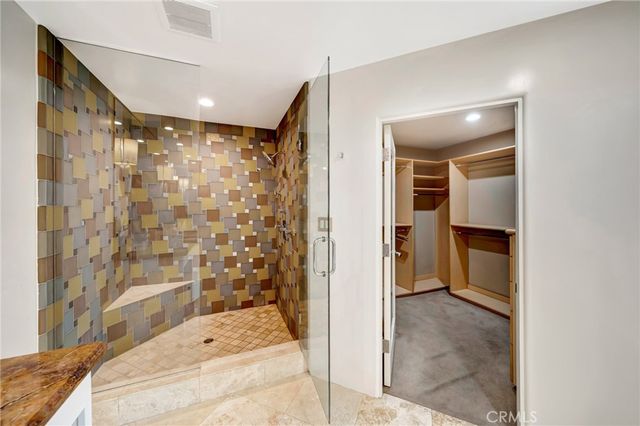 22914 Calvert Street, Woodland Hills, CA 91367
