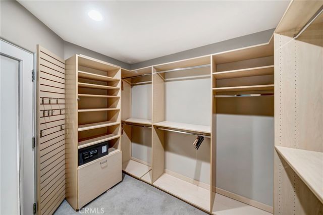22914 Calvert Street, Woodland Hills, CA 91367