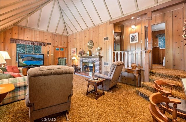 29059 Hook Creek Road, Cedar Glen, CA 92321