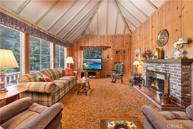 29059 Hook Creek Road, Cedar Glen, CA 92321