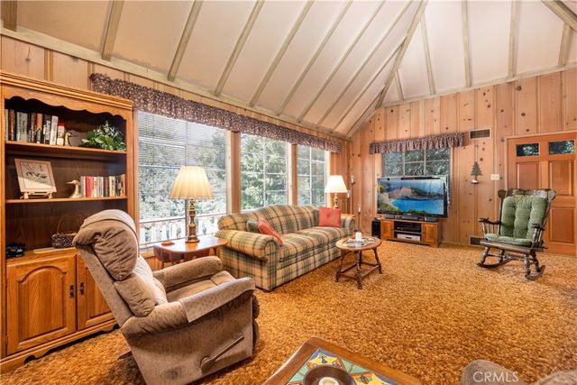 29059 Hook Creek Road, Cedar Glen, CA 92321