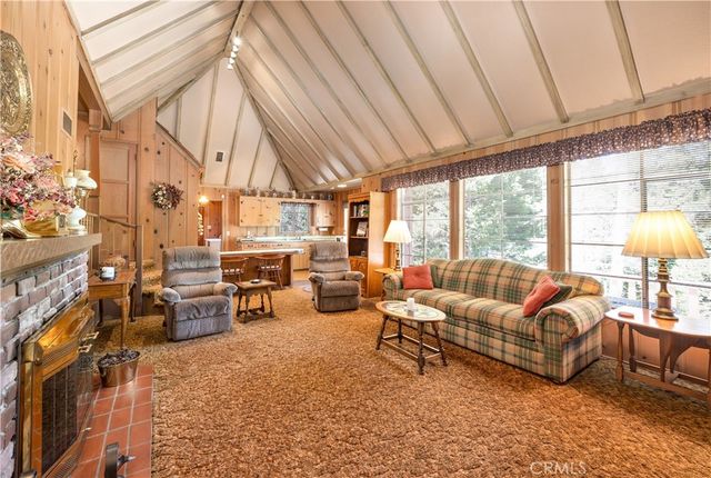 29059 Hook Creek Road, Cedar Glen, CA 92321