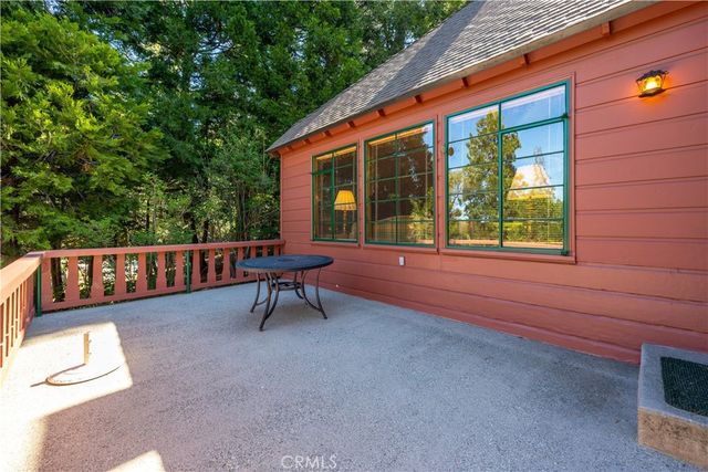 29059 Hook Creek Road, Cedar Glen, CA 92321