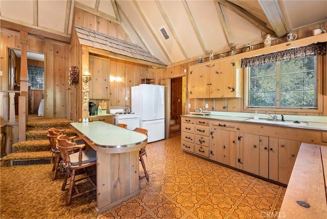 29059 Hook Creek Road, Cedar Glen, CA 92321