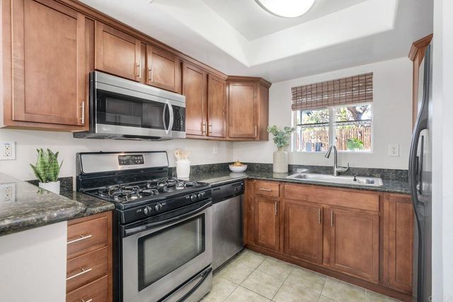 407 Sea Cliff Way, Oceanside, CA 92056