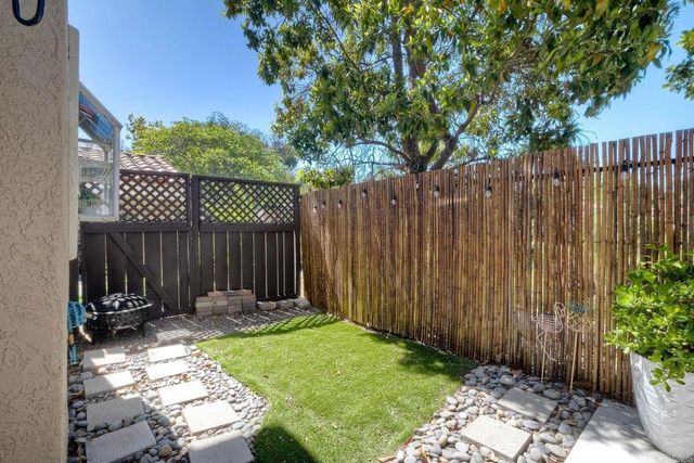 407 Sea Cliff Way, Oceanside, CA 92056