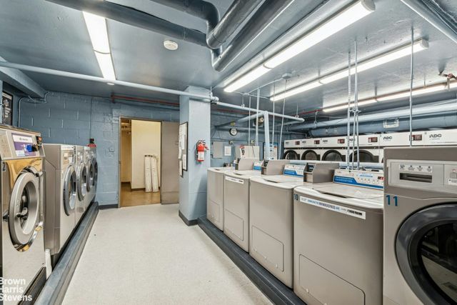 330 3rd Ave Apt 5L, New York City, NY 10010