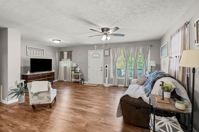 2212 9th Avenue, Phenix City, AL 36967