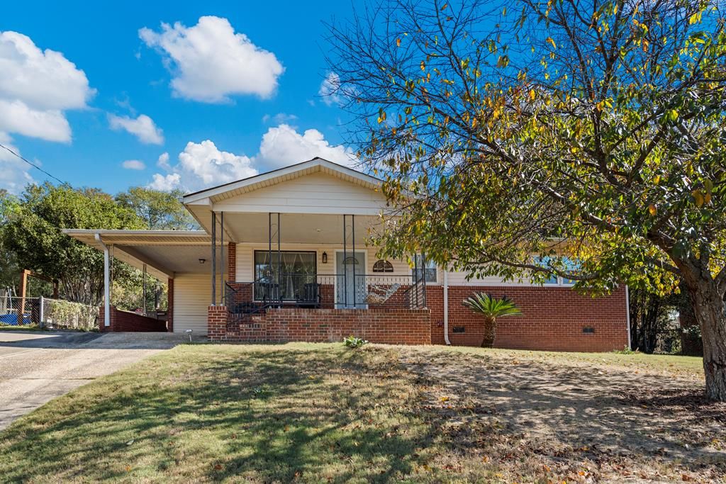 2212 9th Avenue, Phenix City, AL 36967