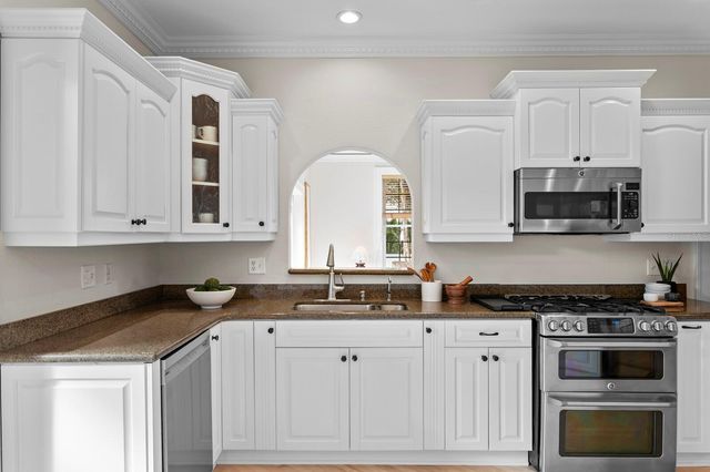 446 13TH AVENUE NE, St Petersburg, FL 33704