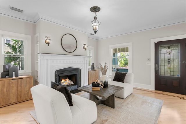 446 13TH AVENUE NE, St Petersburg, FL 33704