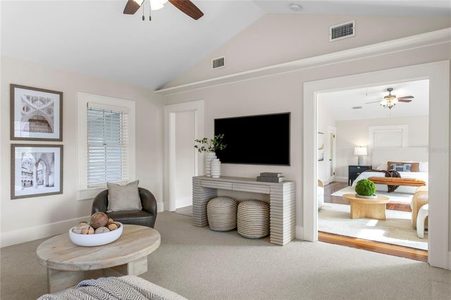 446 13TH AVENUE NE, St Petersburg, FL 33704