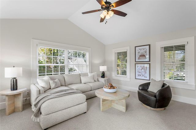 446 13TH AVENUE NE, St Petersburg, FL 33704