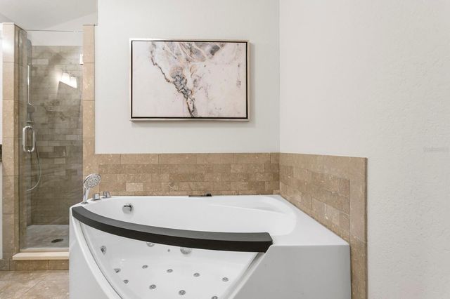 446 13TH AVENUE NE, St Petersburg, FL 33704