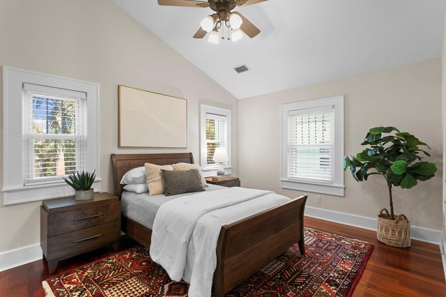 446 13TH AVENUE NE, St Petersburg, FL 33704