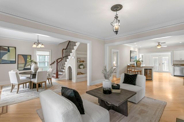 446 13TH AVENUE NE, St Petersburg, FL 33704