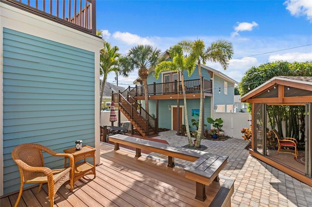 446 13TH AVENUE NE, St Petersburg, FL 33704