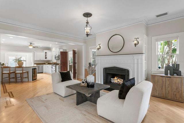 446 13TH AVENUE NE, St Petersburg, FL 33704