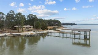 5414 York Haven LN, Gloucester, VA 23061
