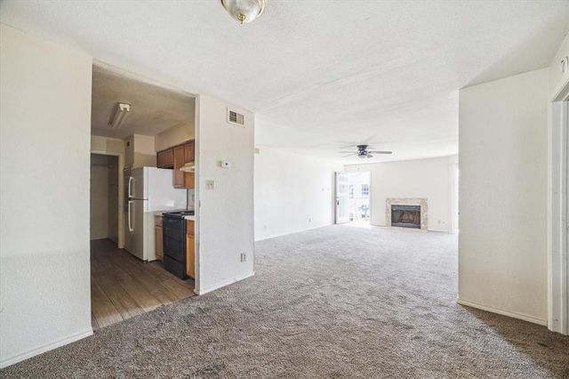 9700 Leawood Boulevard 216, Houston, TX 77099