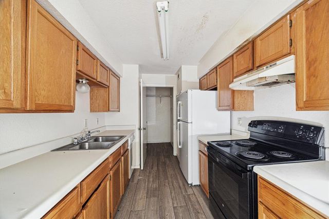 9700 Leawood Boulevard 216, Houston, TX 77099