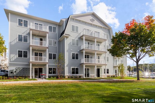 52 Maple Street 414, Branford, CT 06405