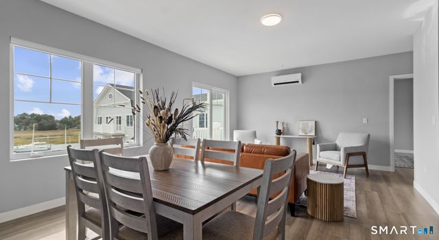 52 Maple Street 414, Branford, CT 06405