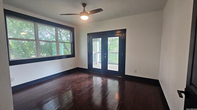 139 E Highland Blvd, San Antonio, TX 78210