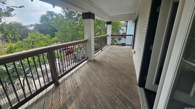 139 E Highland Blvd, San Antonio, TX 78210